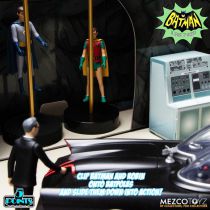 Batman Classic 1966 TV Series - Mezco - 5 Points Deluxe boxed set figures with Batmobile & Batcave