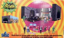 Batman Classic 1966 TV Series - Mezco - Set Deluxe Batcave, Batmobile et 7 figurines \ 5 Points\ 
