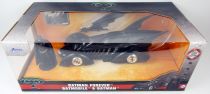 Batman Forever (1995) - Jada - 1:24 scale die-cast Batmobile with Batman figure