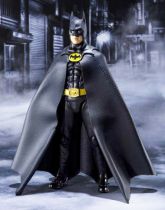 Batman The Movie (1989) - Bandai - Michael Keaton Batman - S.H.Figuarts 6\  action figure