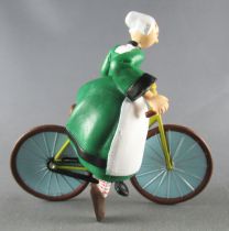 Bécassine - Figurine PVC Plastoy 2019 - Bécassine à Vélo