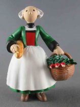 Bécassine - Plastoy PVC Figure - Bécassine at the market