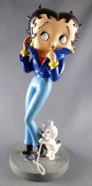 Betty Boop -  Avenue of the Stars 2002 - 7inch Resin Statue - Betty Boop with Pudgy Biting His Leash