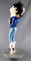 Betty Boop -  Avenue of the Stars 2002 - 7inch Resin Statue - Betty Boop with Pudgy Biting His Leash