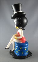 Betty Boop - Statuette 19cm Avenue of the Stars - Betty Boop assise Chapeau Haut de Forme