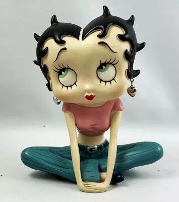 Betty Boop assise en tailleur - Statue R�sine 16cm (2003)