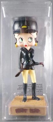 Betty Boop Cavali�re - Figurine R�sine M6 Interactions Neuve Boite