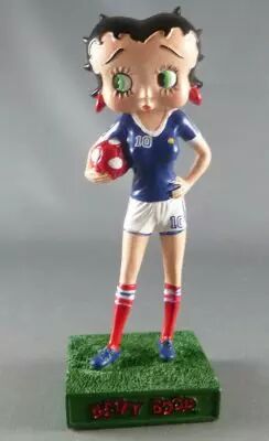 Betty Boop Footballeuse - Figurine R�sine M6 Interactions