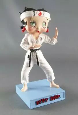 Betty Boop Karat�ka - Figurine R�sine M6 Interactions