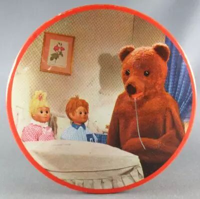 Bonne Nuit les Petits - Brochet Red Tin Box - At Bed