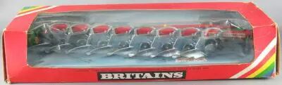 Britains - Agricole - Mat�riel Charrue � 8 Lames Neuf en boite (r�f 9554) 2