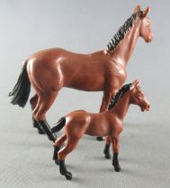 Britains - Equestre - Cheval brun & poulain