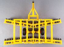 Britains - The Farm - Implement Folding Disc Harrow Boxed (ref 9555)