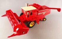 Britains - The Farm - Implement Massey Fergusson 760 Combine Harvester ref 9570 MIB