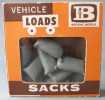 Britains - The Farm - Implement Vehicle Loads 12 grey Sacks (ref 1741) (Mint in Box)