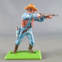 Britains Deetail - Cowboy - Footed Standing Firing Rifle