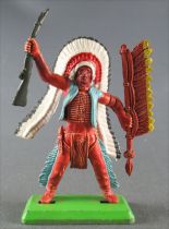 Britains Deetail - Indian - Footed Chief brandishing spear & rifle
