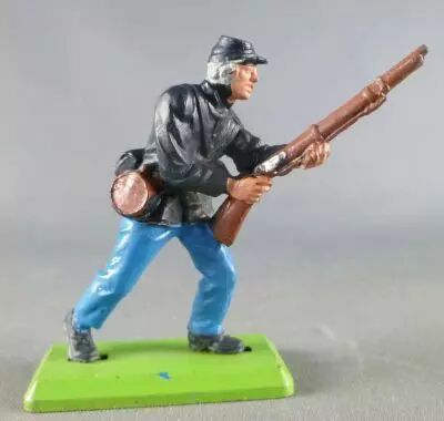Britains Deetail - Nordiste - Pi�ton avan�ant avec fusil