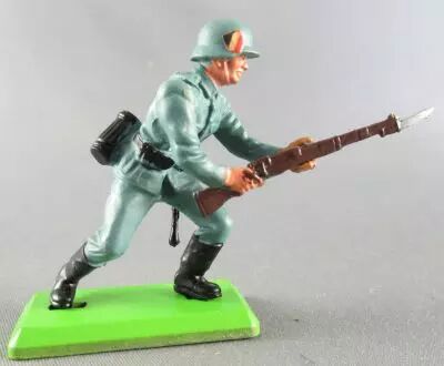 Britains Deetail - WW2 - Allemand - 1�re s�rie chargeant Ba�onnette Etat Neuf