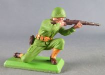 Britains Deetail - WW2 - American - Kneeling Firing Rifle