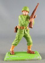 Britains Deetail - WW2 - American - Standing both hands on rifle
