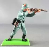 Britains Deetail - WW2 - German - 1st series Standing Firing Rifle Mint Condition