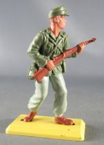 Britains Deetail - WW2 - German - Afrika Corps advancing with rifle Mint Condition