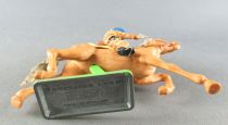 Britains Deetail Cowboy Mounted Drawing and shooting light brown galoping horse