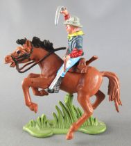 Britains Herald - 7ème de Cavalerie U. S. - Cavalier carabine en travers sabre levé cheval marron 2