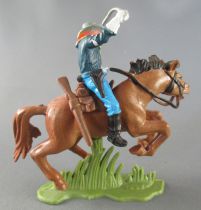 Britains Herald - 7ème de Cavalerie U. S. - Cavalier Officier cheval marron 2
