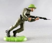 Britains Herald - Khaki Infantry - Charging with Rifle