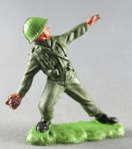 Britains Herald - Khaki Infantry - Grenade thrower