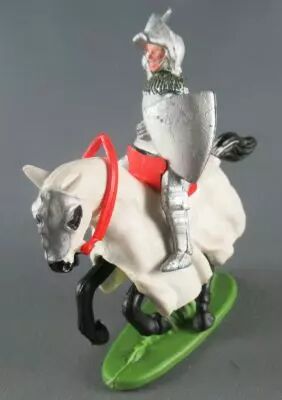 Britains Herald - Moyen-Age - Cavalier brandissant l\'�p�e bouclier gris