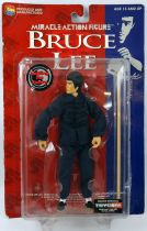 Bruce Lee, Medicom Action figure  Battling the enemy