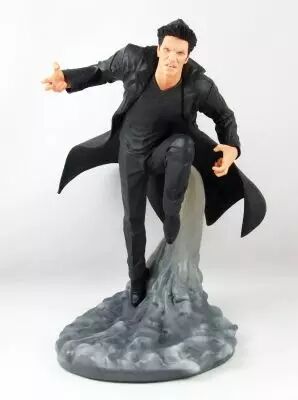 Buffy The Vampire Slayer - Vampire Angel 10\  PVC Statue - Diamond Gallery Diorama