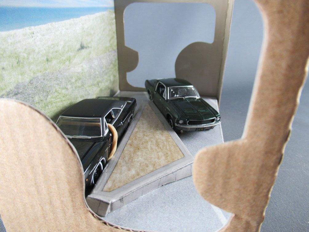 Bullitt - 1968 Ford Mustang & Dodge Charger 1:64 - Greenlight Diorama  Series 2