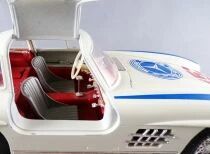 Burago 3015 Mercedes 300 SL # 452 1956 Mille iglia Cacciari / Bordoni 1:18 no Box