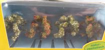 Busch 6611 Z Scale Mini-Club 4 x Trees in Bloom Mint in Box