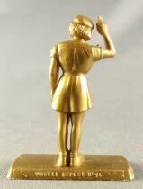 Caf&eacute; Martin Life in the Nature n&deg; 14 Scout Girl Standing Right Hand Up