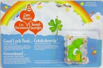 Care Bears - Kenner - Miniature - Good Luck Bear pouring 4-leaf clovers (large card)