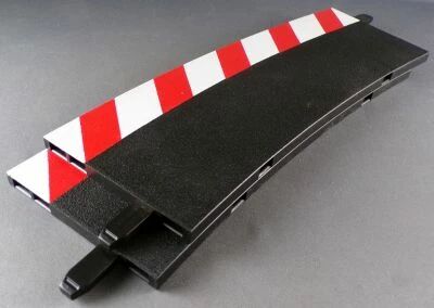 Carrera 20596 - 2 x Inner Edge for Curved Tracks 4/15� no Box 1:32