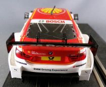 Carrera Digital 30856 - Bmw M4 Dtm Team RMG A. Farfus N°15 Universal Guide no Decoder 1:32 Slot Car