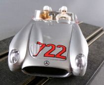 Carrera Evolution 25421 - Mercedes Benz 300 SLR Millie Miglia 1955 N°722 Argentée 1/32 Slot Car