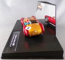 Carrera Evolution 27433 - Shelby Cobra 289 Universal Memories N°4 Neuve Boite 1/32