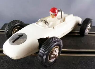 Carrera Universal 400 - Porsche 804 F1 Blanche N�1 Dan Gurney sans Boite 1/32