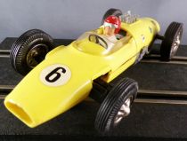 Carrera Universal 403 - Lotus Climax Cooper T66 F1 Jaune Pale sans Bande Rouge N°6 sans Boite 1/32