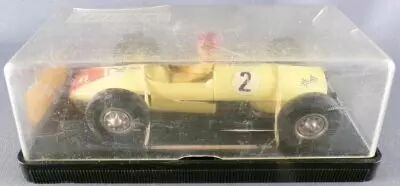 Carrera Universal 403 - Lotus Climax Cooper T66 F1 Light Yellow Red Stripe #2 Boxed 1:32