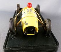 Carrera Universal 403 - Lotus Climax Cooper T66 F1 Light Yellow Red Stripe #2 Boxed 1:32