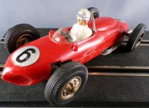 Carrera Universal 40401 - Ferrari 156 F1 Red #6 Phil Hill no Box 1:32 2