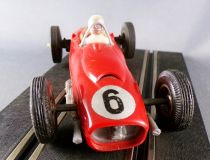 Carrera Universal 40401 - Ferrari 156 F1 Red #6 Phil Hill no Box 1:32 2